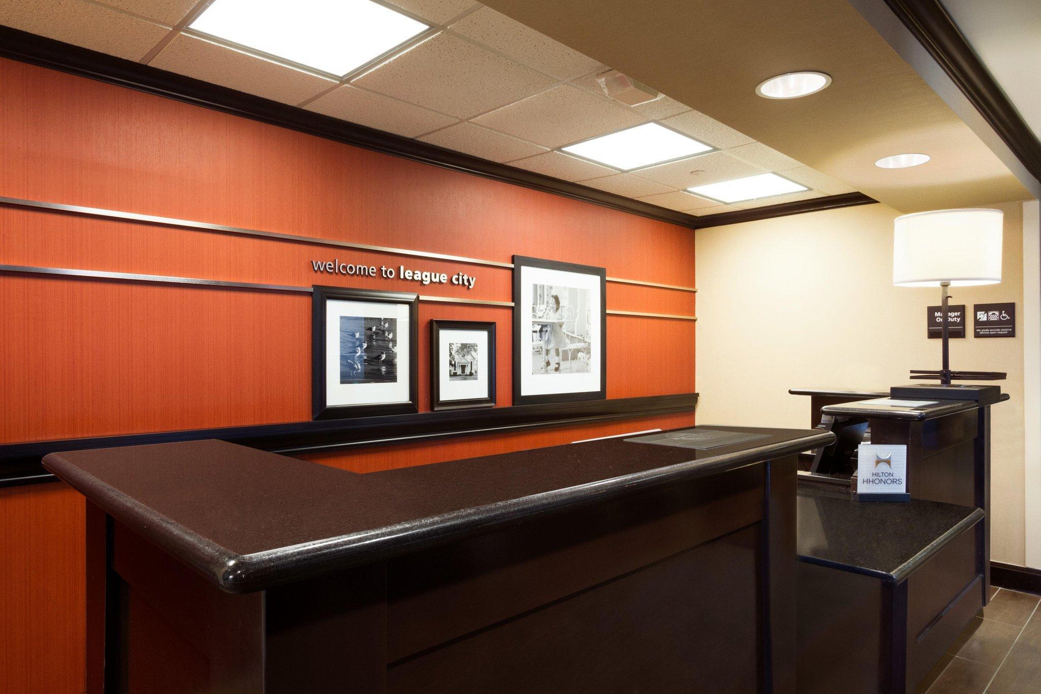 Hampton Inn & Suites Houston/Лийг Сити Екстериор снимка