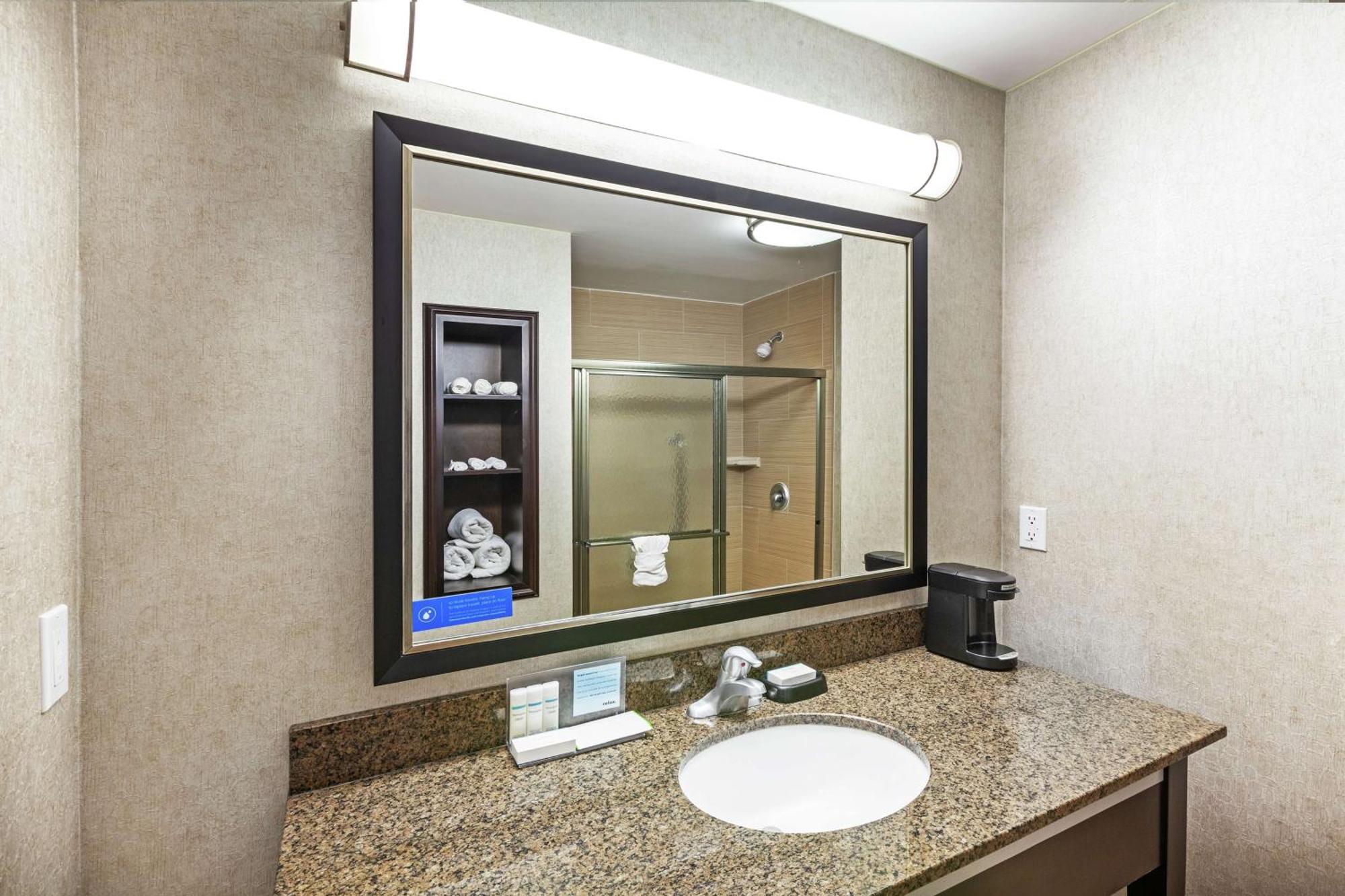 Hampton Inn & Suites Houston/Лийг Сити Екстериор снимка